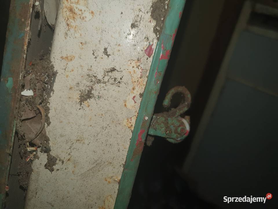 Stara industrialna oprawa lampa uliczna Warszawa