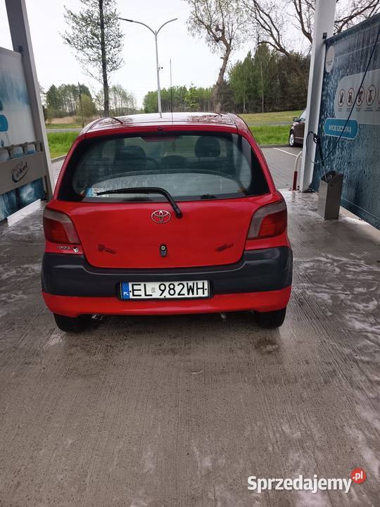 Toyota Yaris 10 2000r benzyna kupiony w polskim salonie Żyrardów