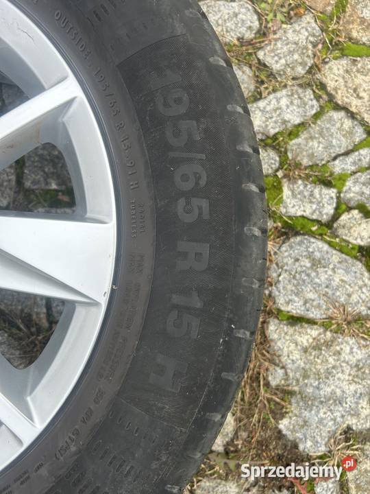 Alufelgi Volkswagen golf 7 ET 43 15 Samochodowe Opony i felgi Konin sprzedam