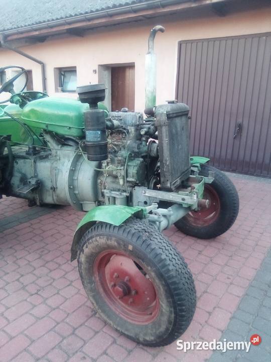 Ciągniki Łopuszno