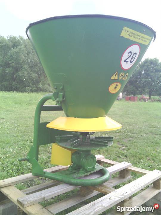 Rozsiewacz Nawozu Agromet Brzeg N012 stan lejek Mełgiew