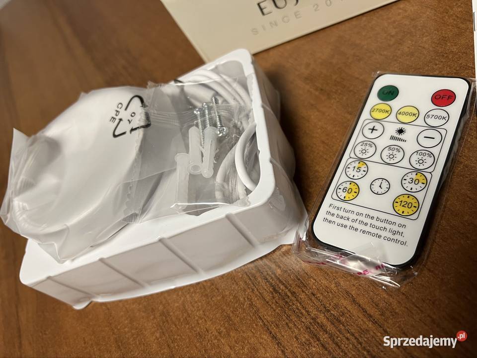 Nowa biała lampa ścienna led z pilotem Kuklice sprzedam