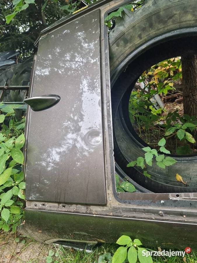 nissan żaluzja czarna relingi antena słupki małopolskie Grybów