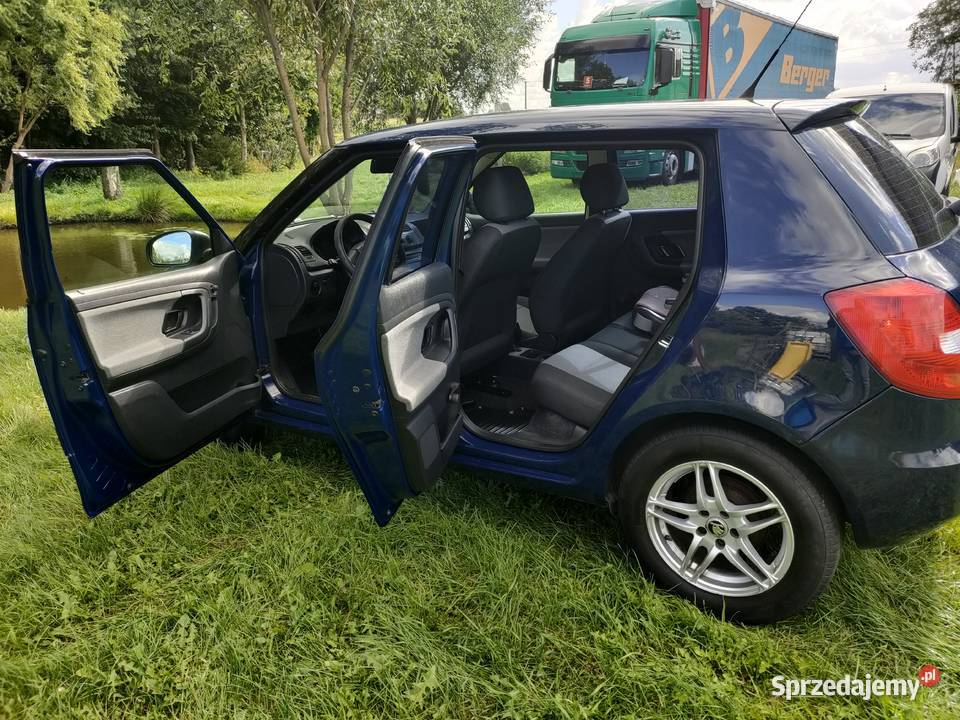 Skoda Fabia 16 DKlima super stan Rok produkcji 2010 Paparzyn