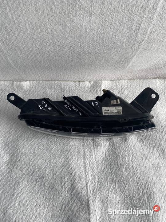 Lampa prawa DRL Citroen Berlingo IV 18 LED śląskie Jasienica