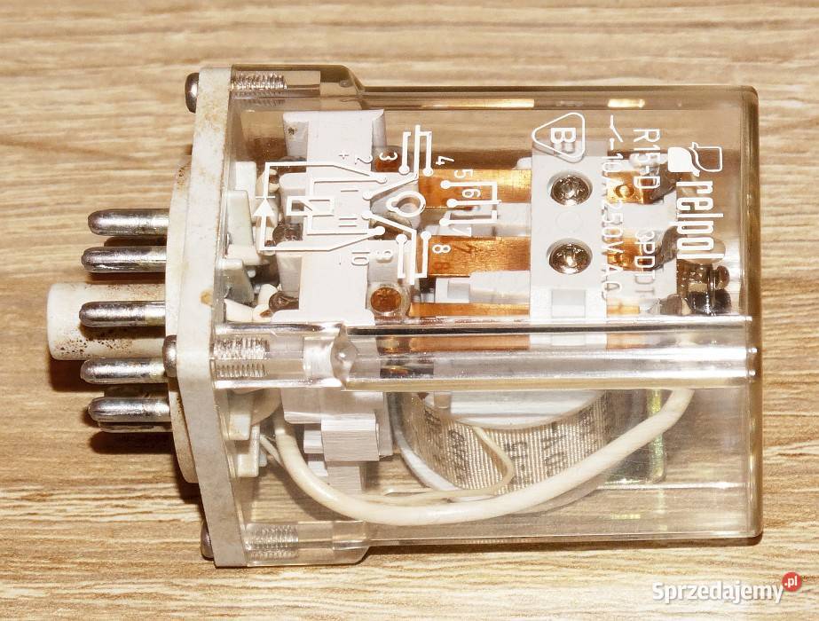 Przekaźnik R15D 3PDT 10 A 250 VAC cewka 220 VDC