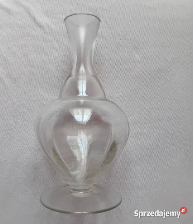 Zabytkowa katafka art deco Hortensja 821 w Koźminek