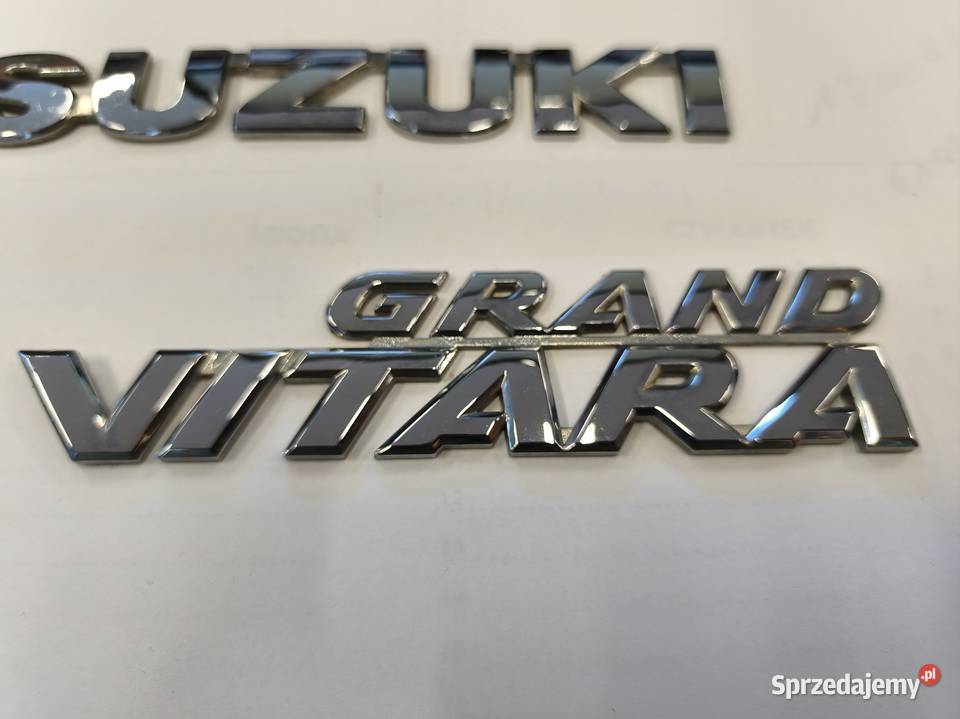 Napis SUZUKI GRAND VITARA Logo Emblemat Znaczek Dębica
