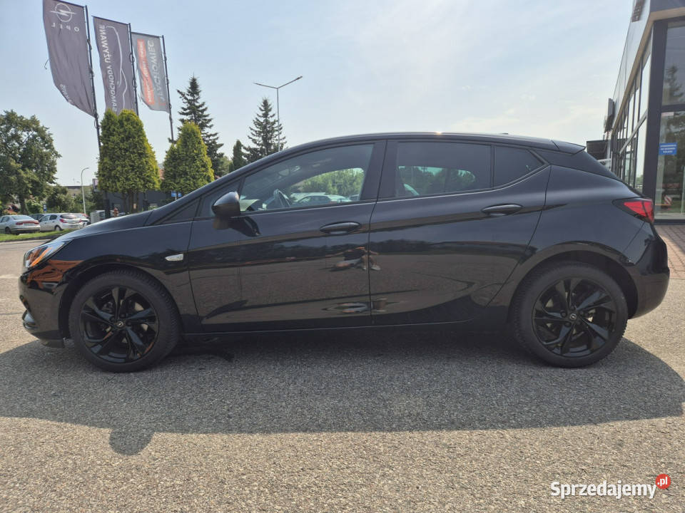 Opel Astra K 20152021 światła przeciwmgielne Astra Giżycko