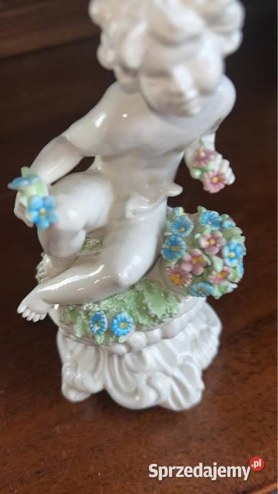 Figurka Cherubin z kwiatkami Capo di Monte Gdańsk