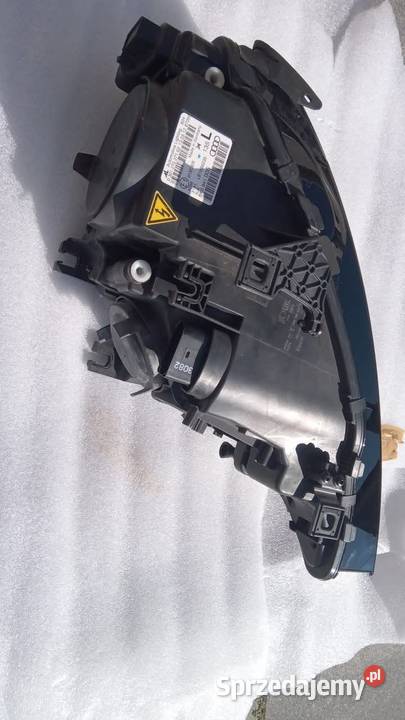 Lampa Xenon Audi A4B8 skrętna 8K0 941 031 Lampy przednie