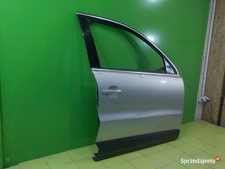 VW TIGUAN I 14 TSI 08r 5D drzwi prawe przod Suków