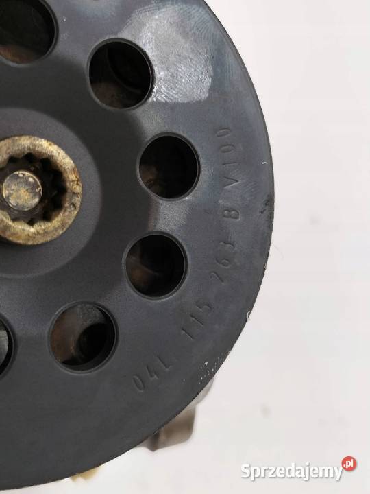POMPA OLEJU 04L145208K 20 TDI VW Volkswagen osobowe świętokrzyskie