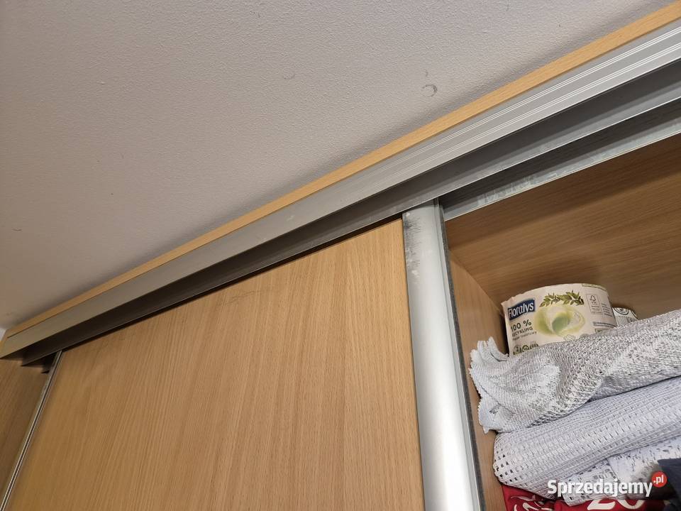 Zlecę naprawę drzwi szafy Warszawa