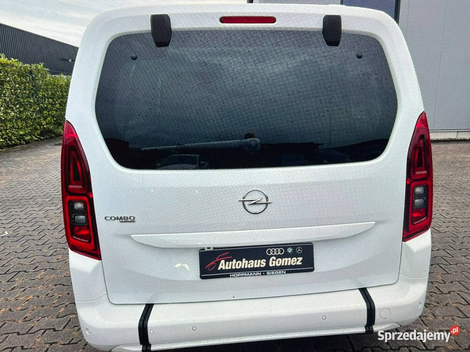 Opel Combo 15D Maxi 2021r Rampa PFRON garażowany Majdan Sieniawski