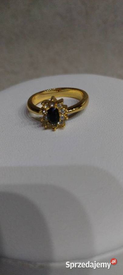 Pierścionek z cyrkoniami Lublin