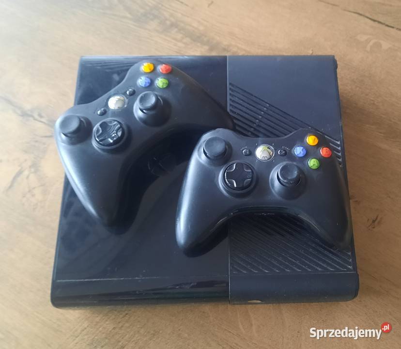 Konsola Xbox360 pady kinect gry Tarnowskie Góry sprzedam