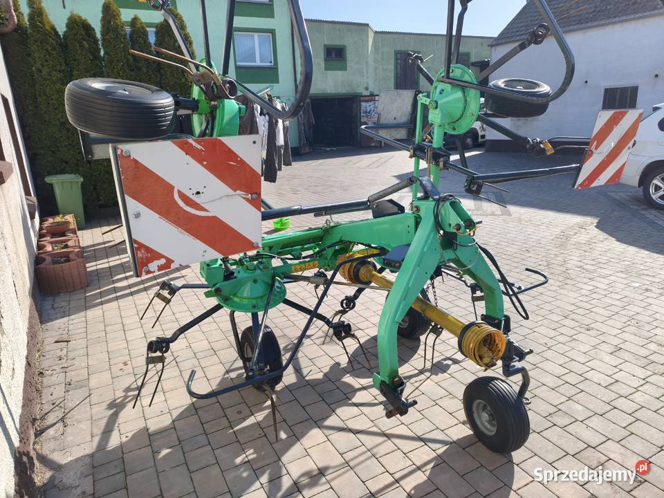 Przetrząsarka Deutz fahr hydro 4 Zgrabiarki i przetrząsacze Rusko