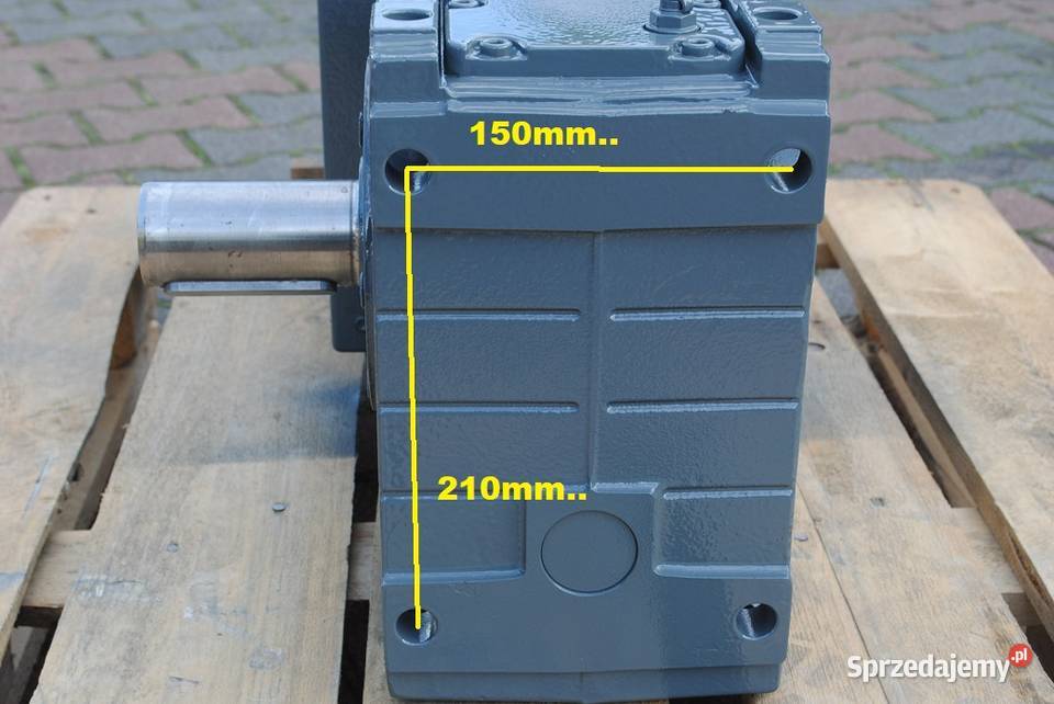 Motoreduktor kątowy 4kw 28obrmin LENZE Kargowa