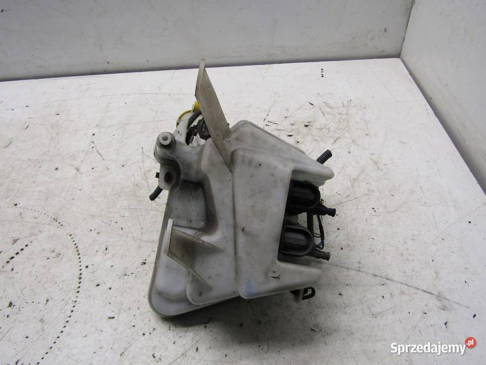 ZBIORNIK ZBIORNICZEK SPRYSKIWACZY TOYOTA YARIS Części samochodowe lubelskie