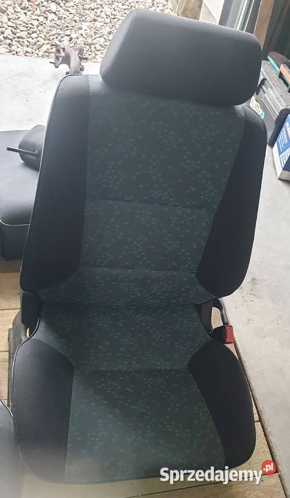 Peugeot 106 ph1 fotele przednie tapicerka osobowe Kwidzyn sprzedam