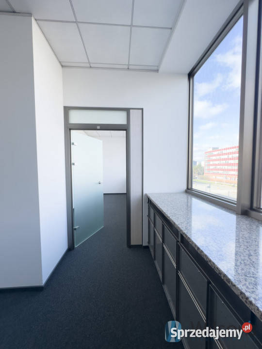 Wynajem lokalu 965m2 Warszawa