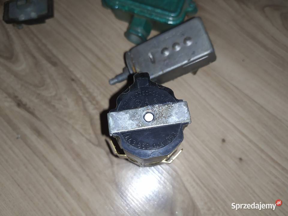 Przełącznik stycznik świateł Syrena Żuk Skoda osobowe sprzedam