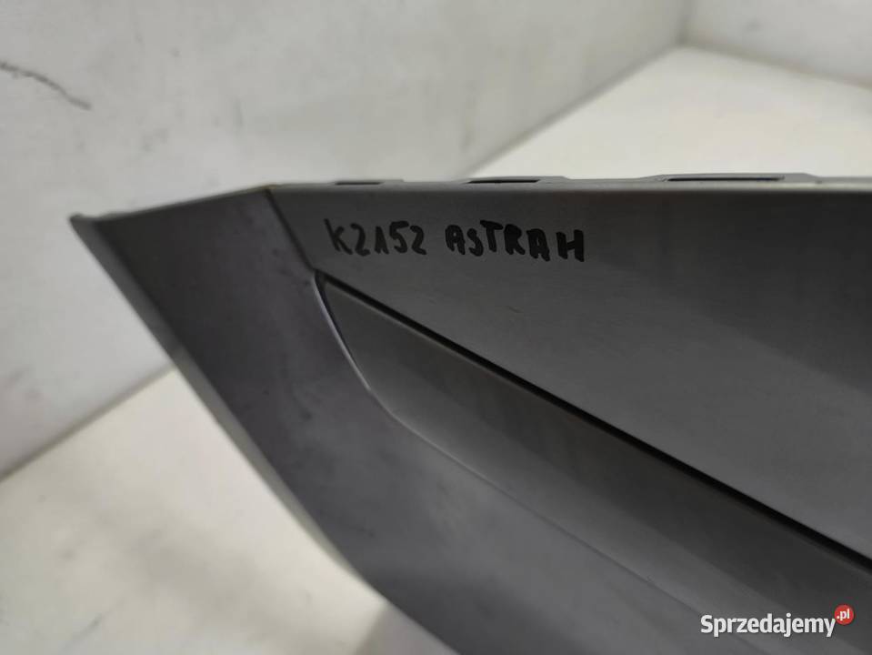 ZDERZAK TYŁ TYLNY OPEL ASTRA H KOMBI Z163