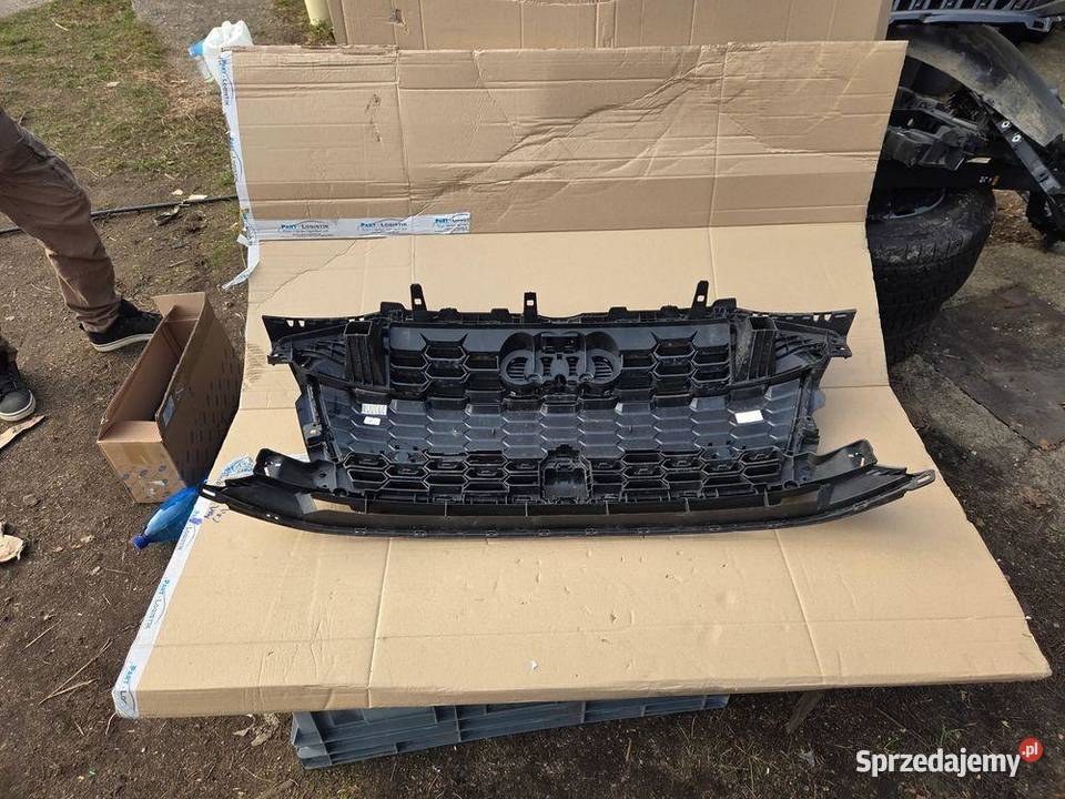 Grill Atrapa Chłodnicy Audi A3 8Y 8Y0853651A osobowe Atrapy