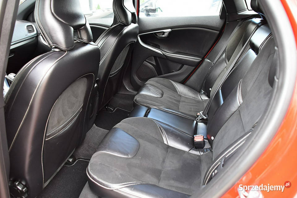 Volvo V40 20D2 120 RDesign Xenon Alcantara Led V40 mazowieckie Nowe Kucice sprzedam