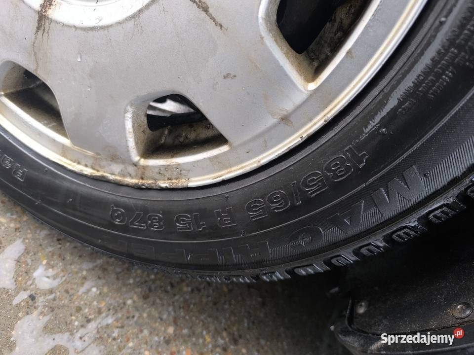 Alufelgi Audi 80 z oponami zimowymi 15 dolnośląskie Kłodzko