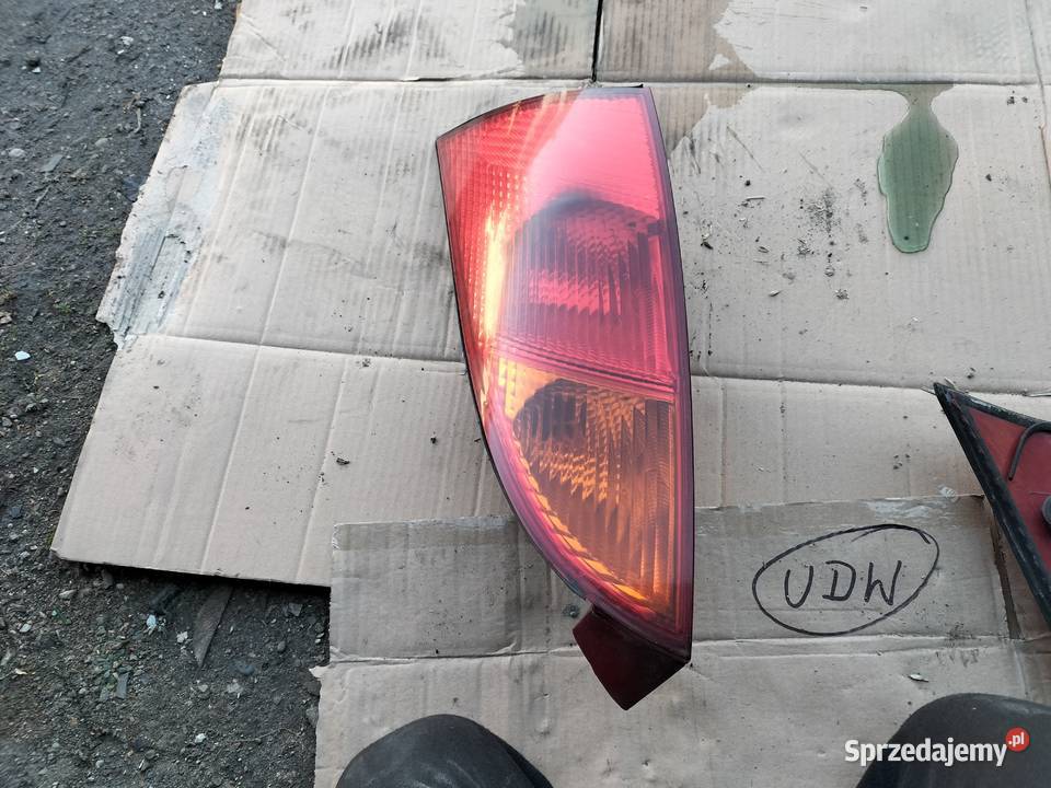 FORD FOCUS MK1 LAMPA TYŁ TYLNA LEWA Kamień-Kolonia