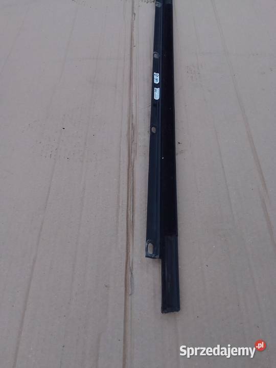 Listwa ogarniająca VW1K5839475B Nowa Jastrząbka