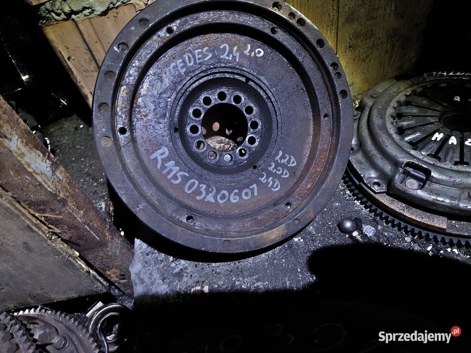 MERCEDES W123 W115 koło zamachowe R1150320601 Sprzęgła i elementy Kielce