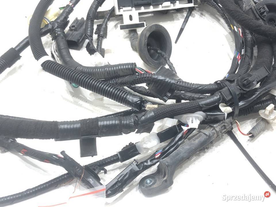 WIĄZKA KLAPY TOYOTA COROLLA E21 18 98 PRZEWÓD