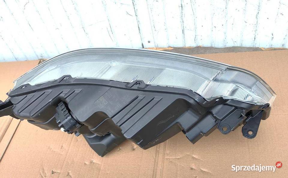 SUZUKI VITARA III 3 LIFT FULL LED LAMPA LEWA sprzedam