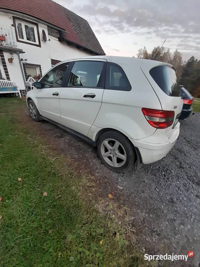 Mercedes b180 manualna Gradówek