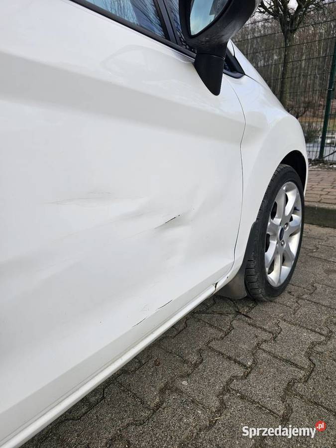 Ford Fiestka MK7 12L Benzyna 82 2009r sprowadzony Trzebnica sprzedam