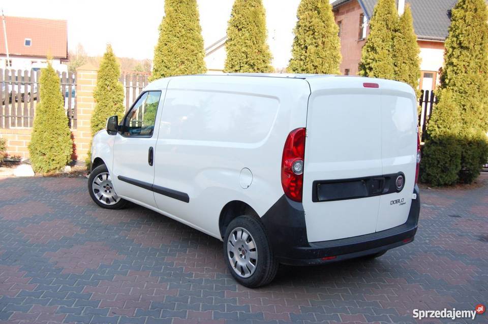 Na sprzedaż Fiat Doblo bialy Rok produkcji 2010 Zawiercie