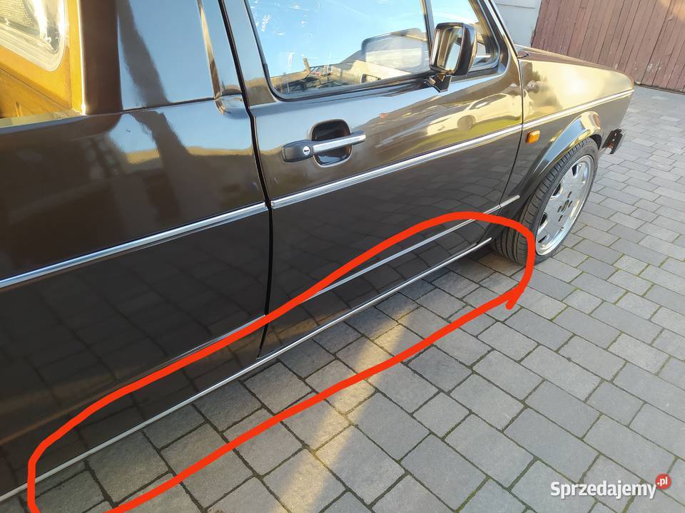 Listwy dolne progowe czarne Volkswagen VW caddy Justynów
