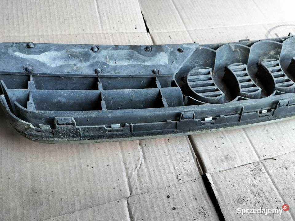 AUDI A38L A3 8L ATRAPA ATRAPKA ZDERZKA GRILL lubelskie