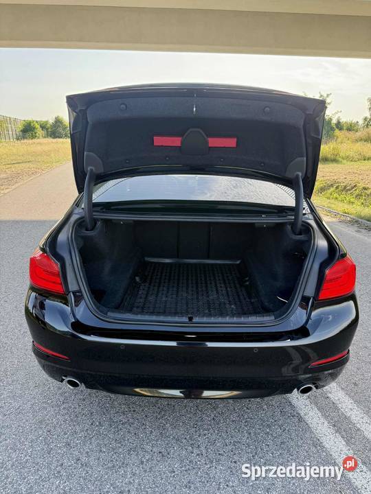 BMW Seria 5 G30G31 20 G30 520D 190 Zadbane wielofunkcyjna kierownica Grodzisk Mazowiecki sprzedam