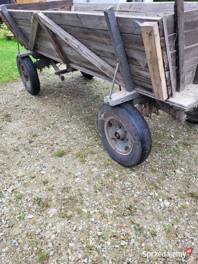 Wóz ciągnikowy nieuszkodzony Wołczyn