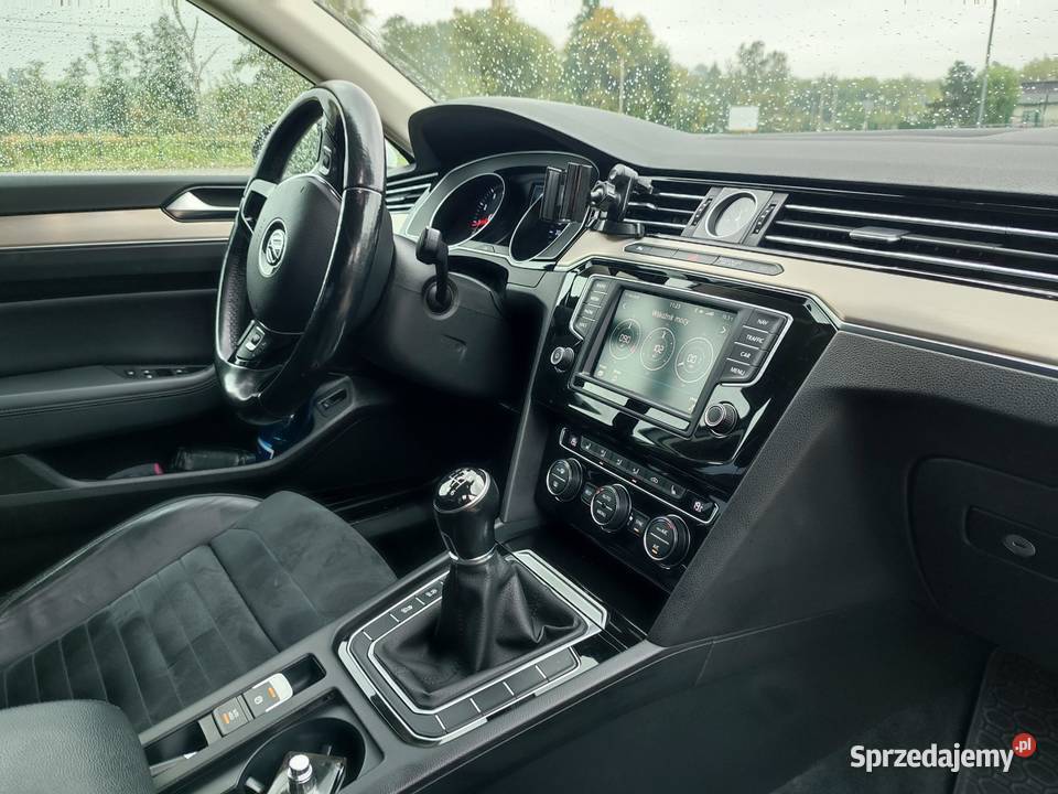 vw passat B8 SALONPOLSKA bezwypadkowy podgrzewane fotele małopolskie Kraków