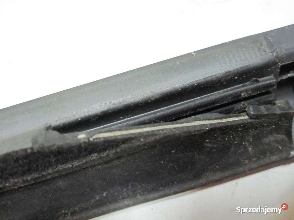 PASSAT B7 13r listwa zgarniająca drzwi prawy świętokrzyskie