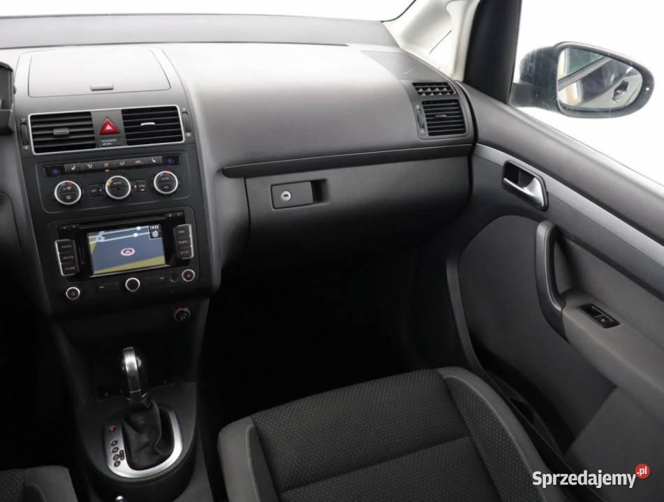 VW Touran 20 TDI isofix Bielany Wrocławskie