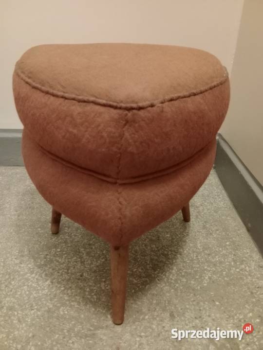 Taboret patyczak z okresu PRL Meble