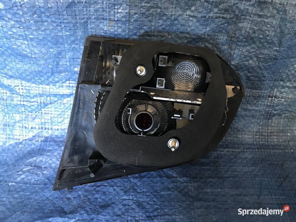 VW GOLF VI HATCHBACK 08 LAMPA TYLNA LEWA W KLAPĘ Bolesławiec