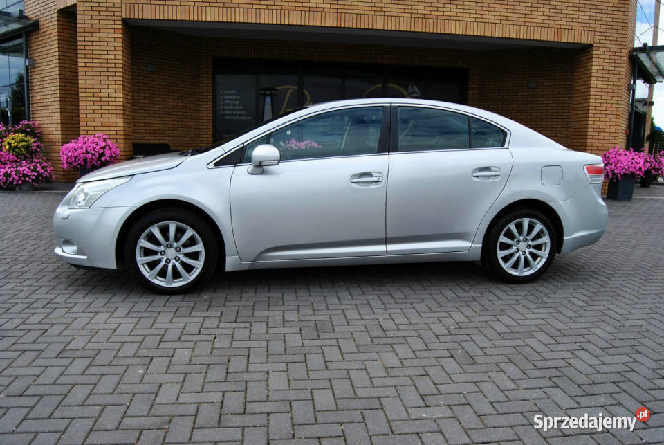 Toyota Avensis Zarejestrowany Ksenony Sedan Alu VAT marża Modliborzyce sprzedam