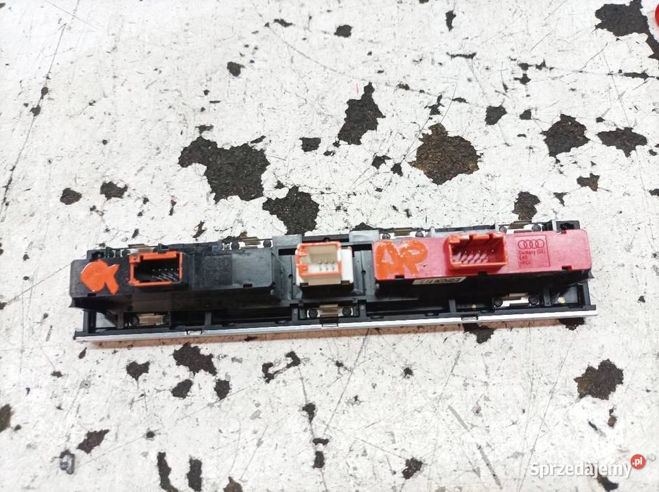 PRZEŁĄCZNIK AWARYJNYCH ESP 8P0927137CE Audi A3